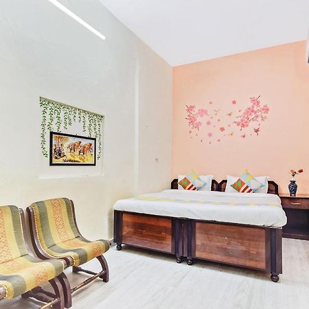 Oyo Home Virasat Homestay Dehradun Bagian luar foto